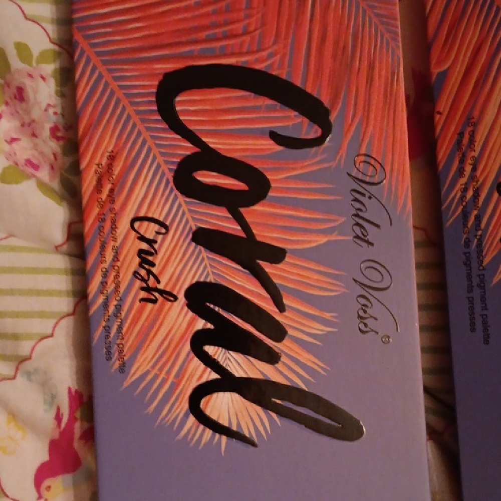 Violet Voss Coral Crush Eyeshadow Palette